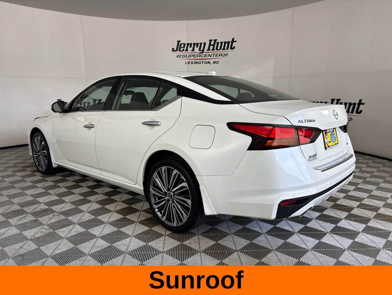Used 2023 Nissan Altima 2.5 SL AWD/4WD image 7