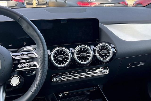 Used 2024 Mercedes-Benz GLA 35 AMG 4MATIC image 9