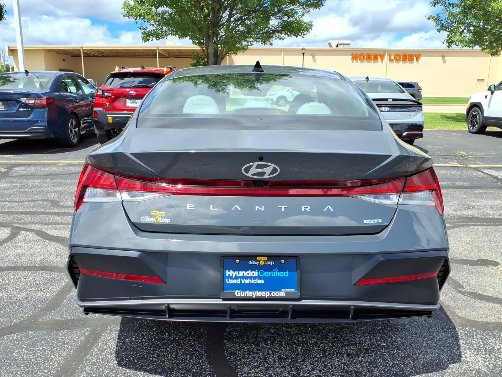 New 2025 Hyundai Elantra Limited FWD image 9