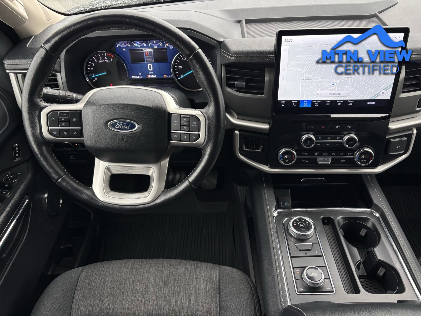 Used 2024 Ford Expedition XLT image 3