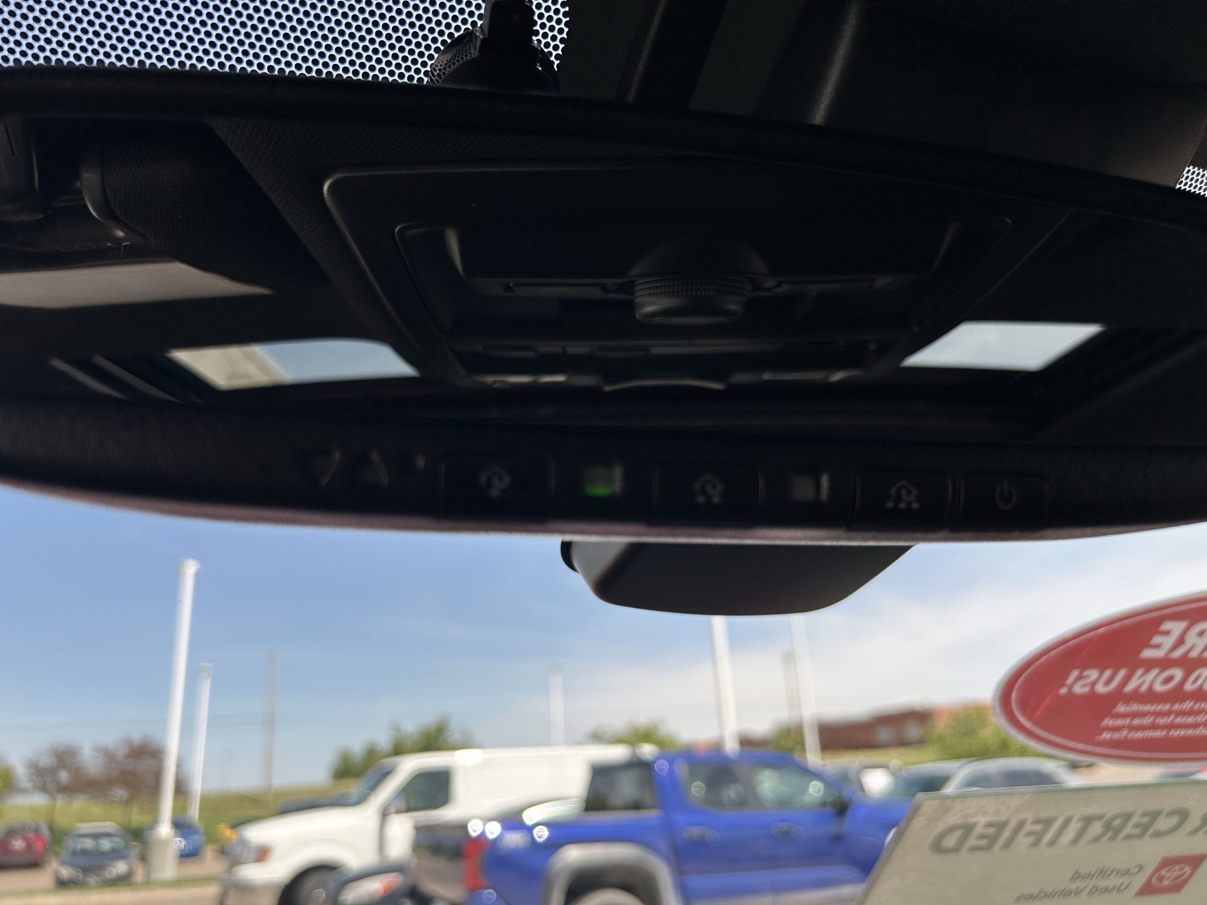 Certified 2019 Toyota Tacoma TRD Off-Road AWD/4WD image 32