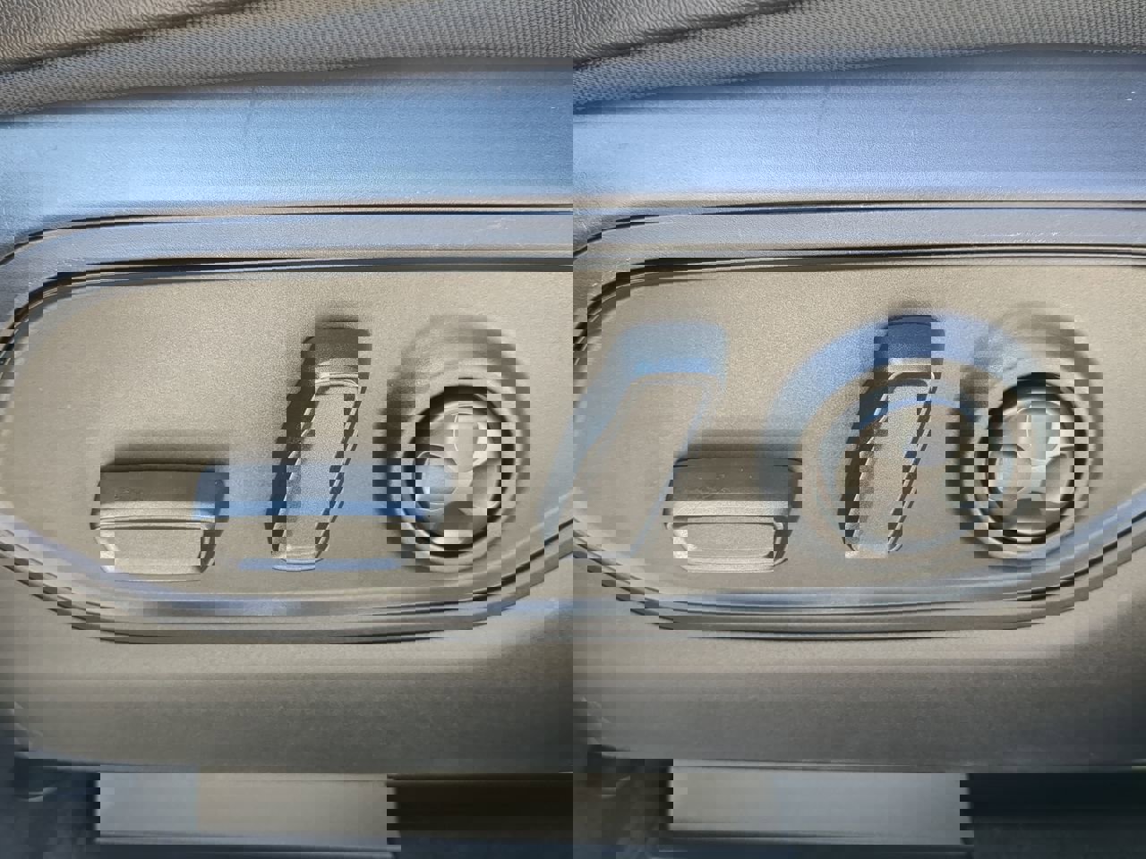 Certified 2024 Jeep Grand Cherokee L Altitude image 29