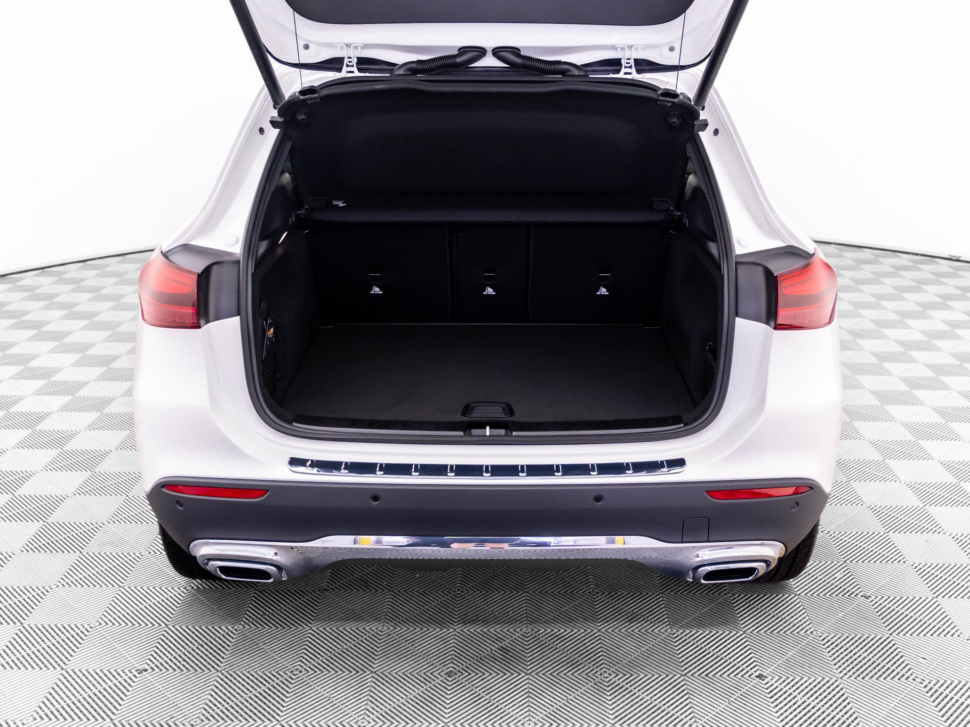 New 2026 Mercedes-Benz GLA 250 4MATIC image 35