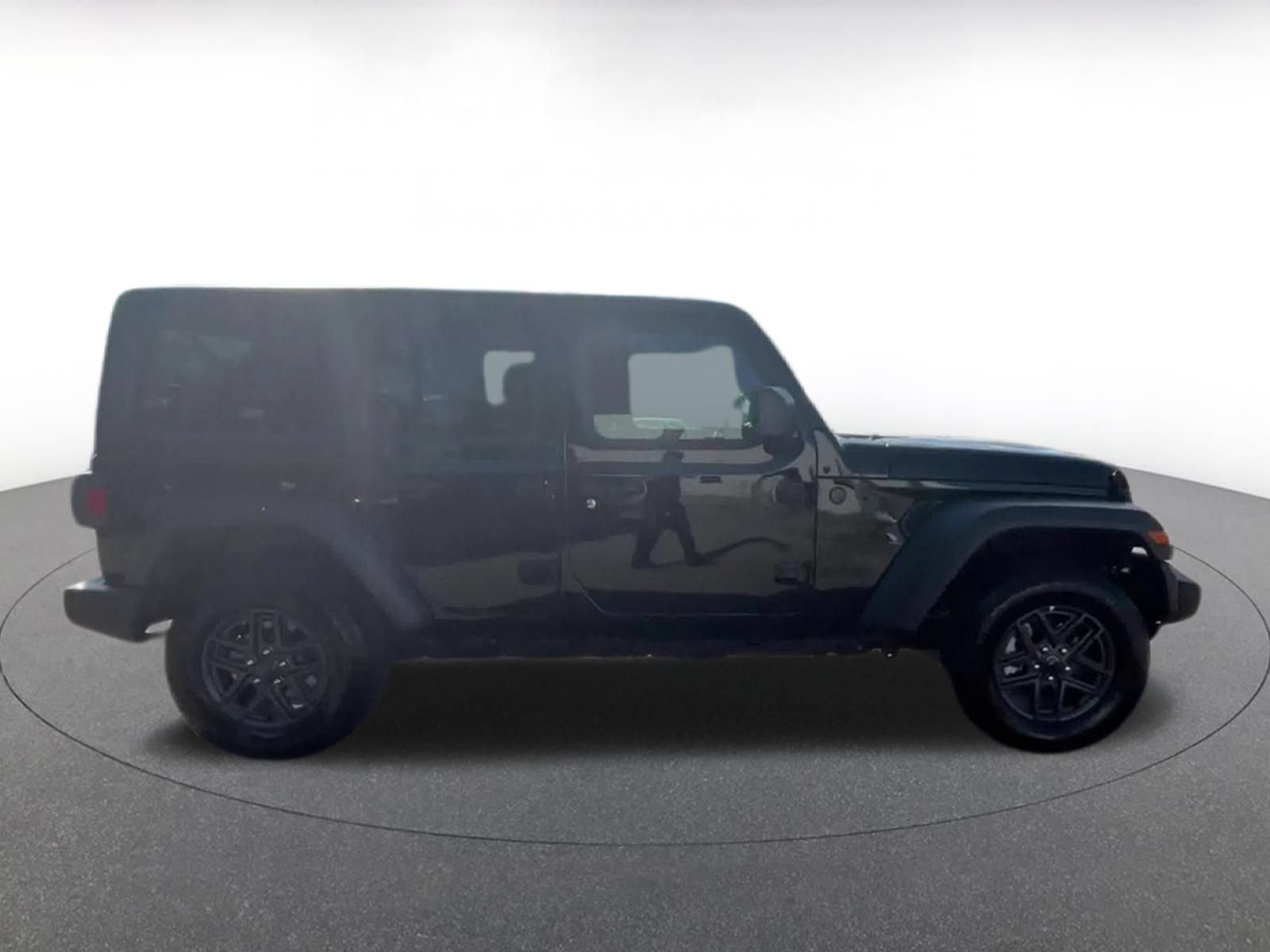 Used 2025 Jeep Wrangler Unlimited Sport AWD/4WD image 15