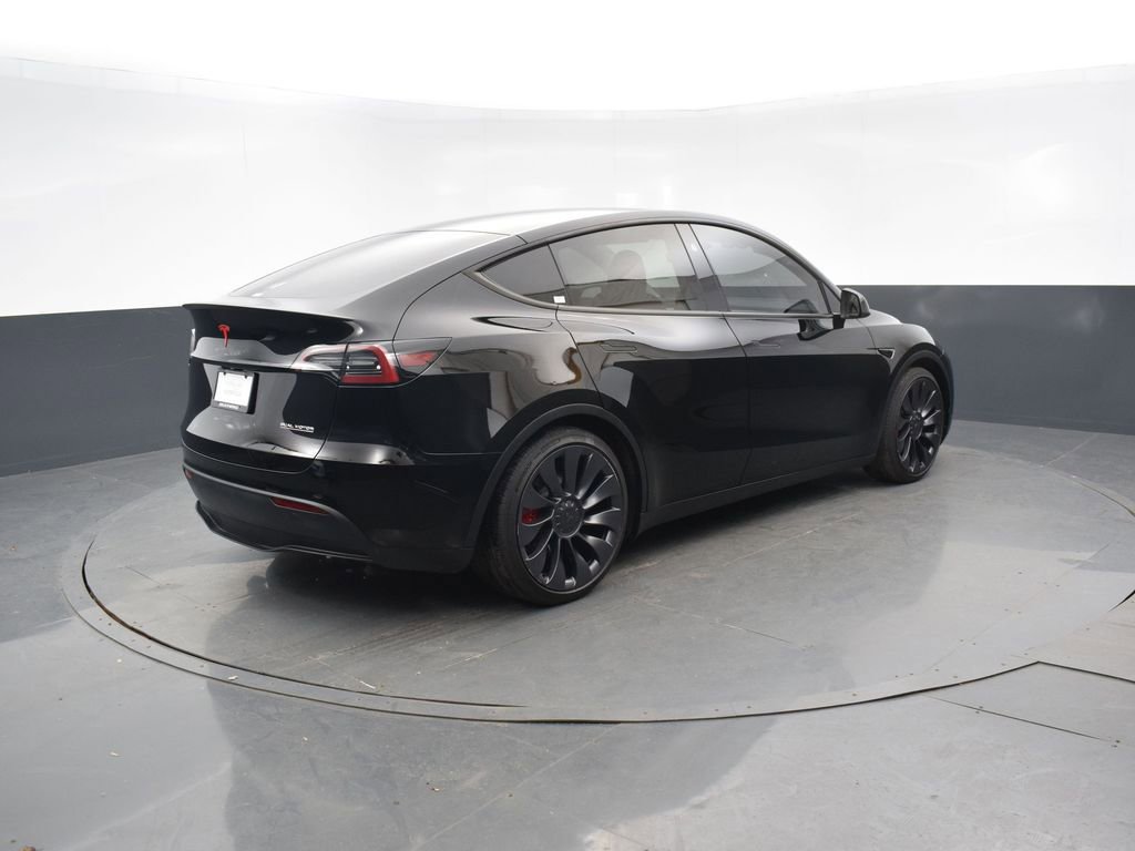 Used 2024 Tesla Model Y Performance AWD/4WD image 6