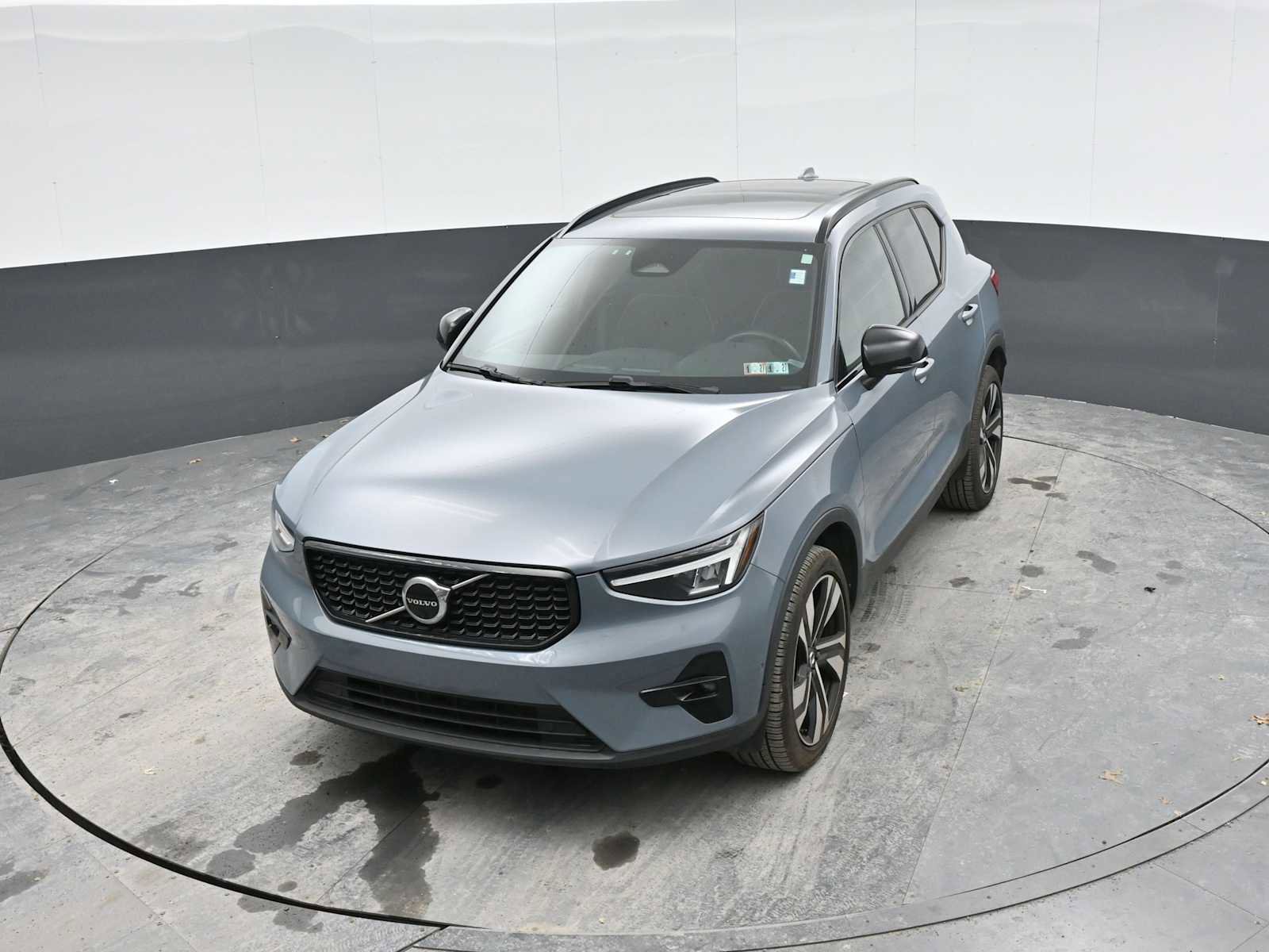 Used 2023 Volvo XC40 B5 Plus w/ Driver Assist Package image 16