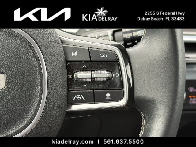 Certified 2024 Kia Sorento SX FWD image 31