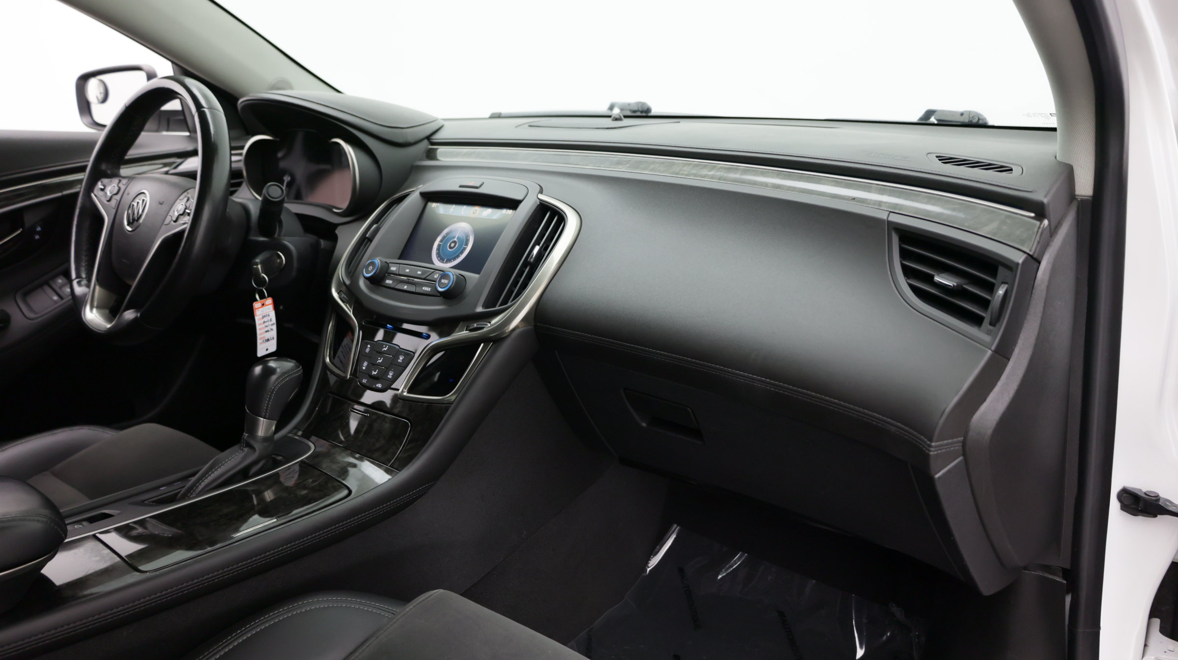 Used 2016 Buick LaCrosse FWD image 35
