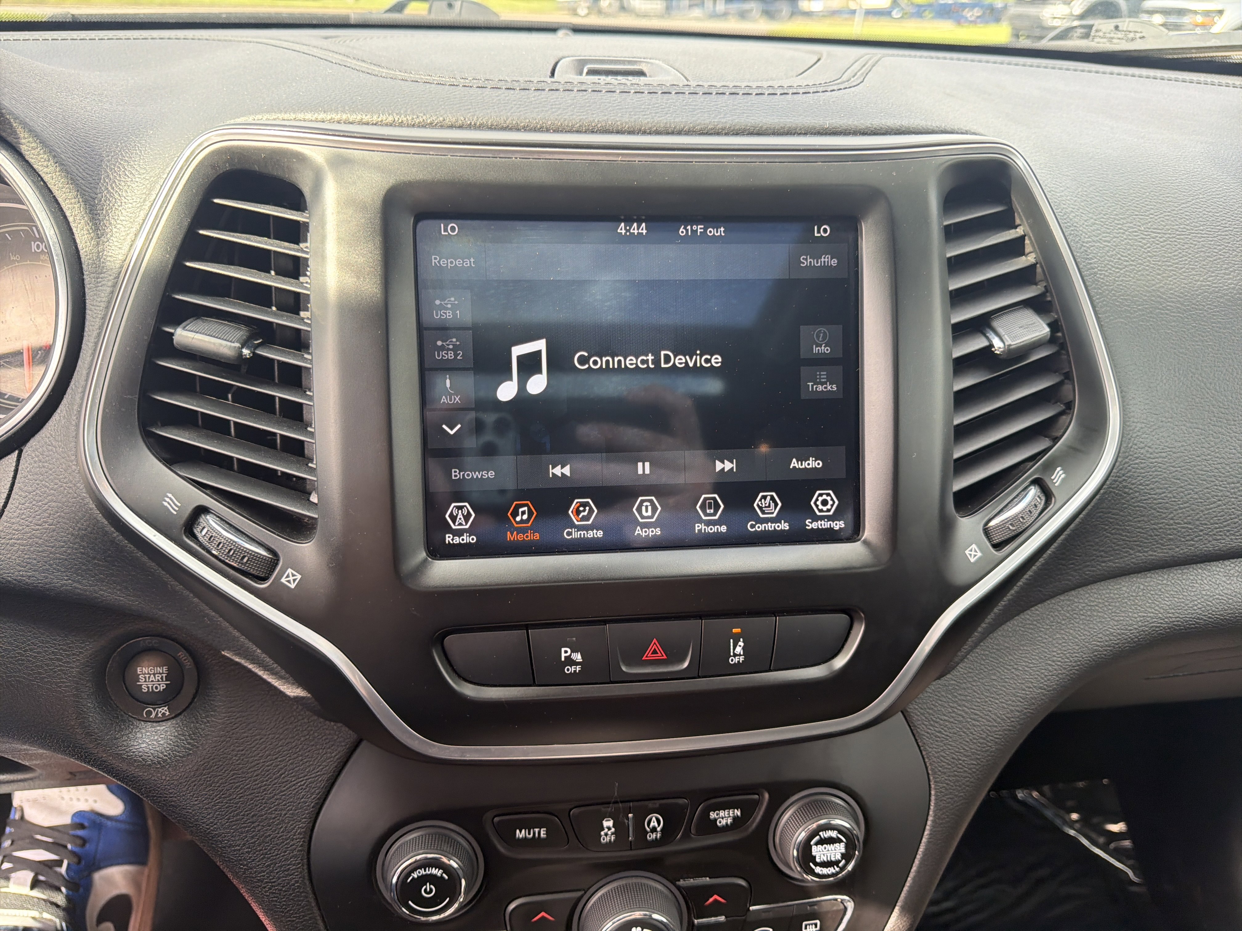 Used 2021 Jeep Cherokee Latitude Lux 80th Anniv w/ Quick Order Package 26U 80TH AWD/4WD image 24