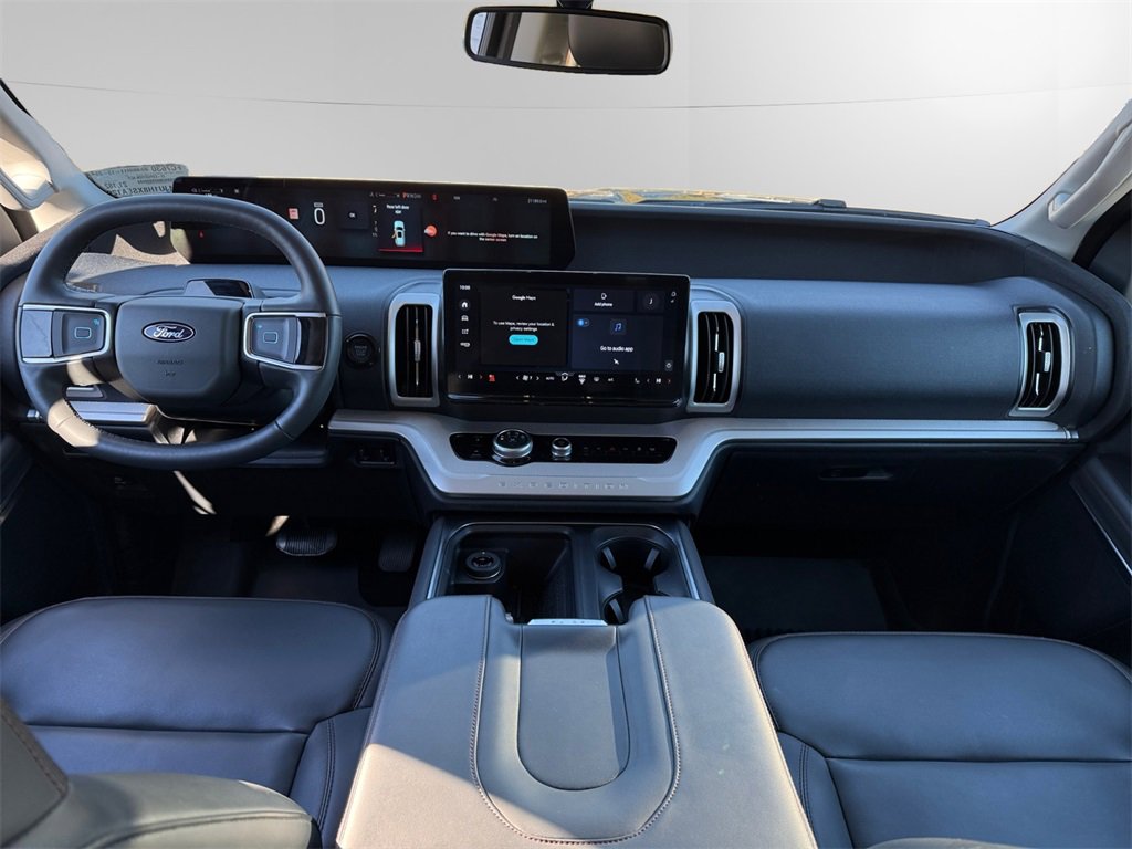 Used 2025 Ford Expedition Active image 10