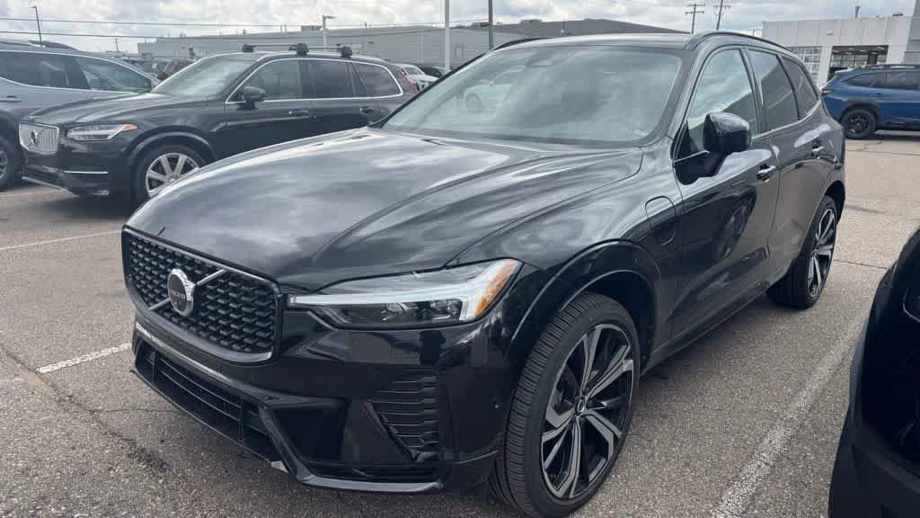 Used 2025 Volvo XC60 T8 Ultra w/ Protection Package Premier