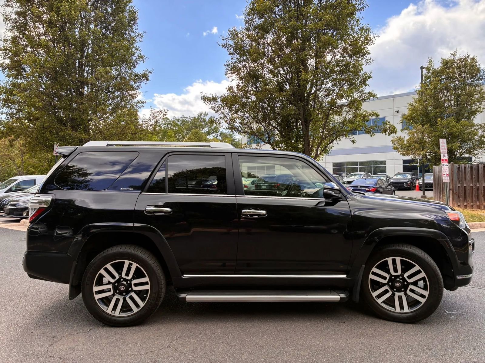 Used 2015 Toyota 4Runner 4WD image 12