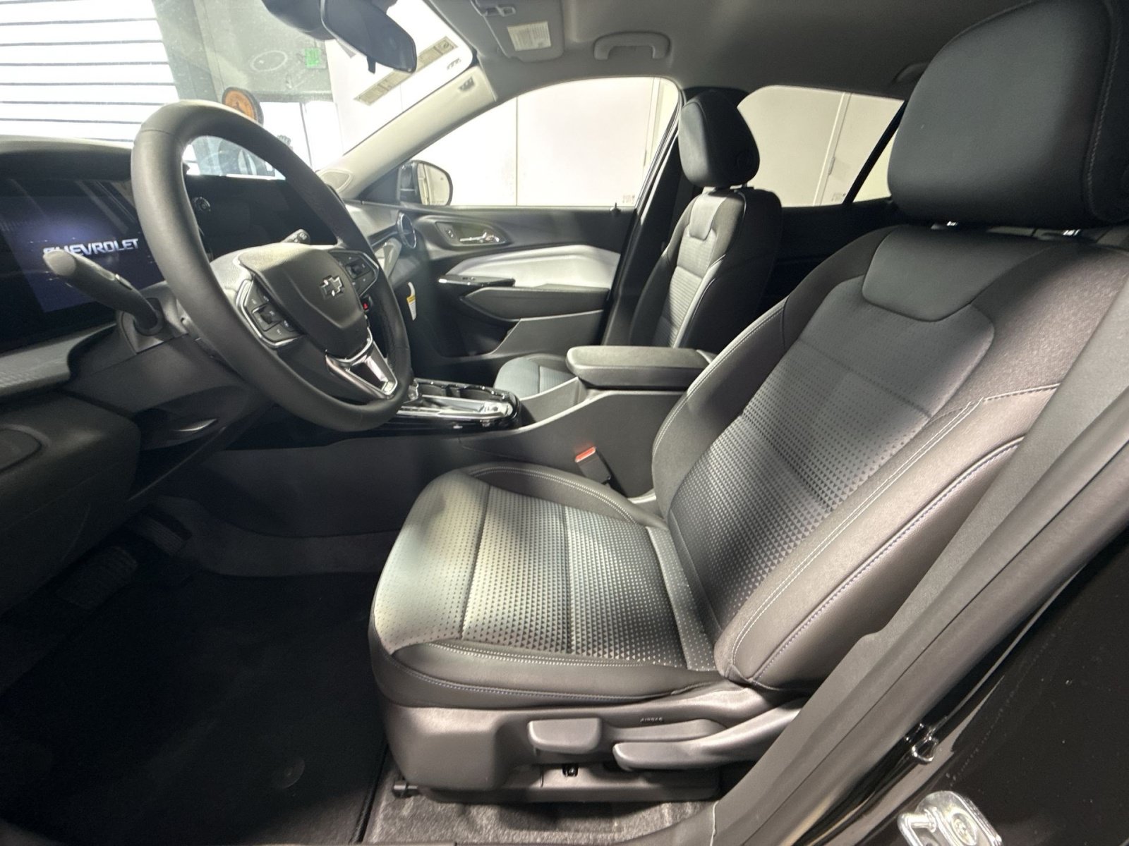 New 2026 Chevrolet Trax LT w/ Driver Confidence Package FWD image 17