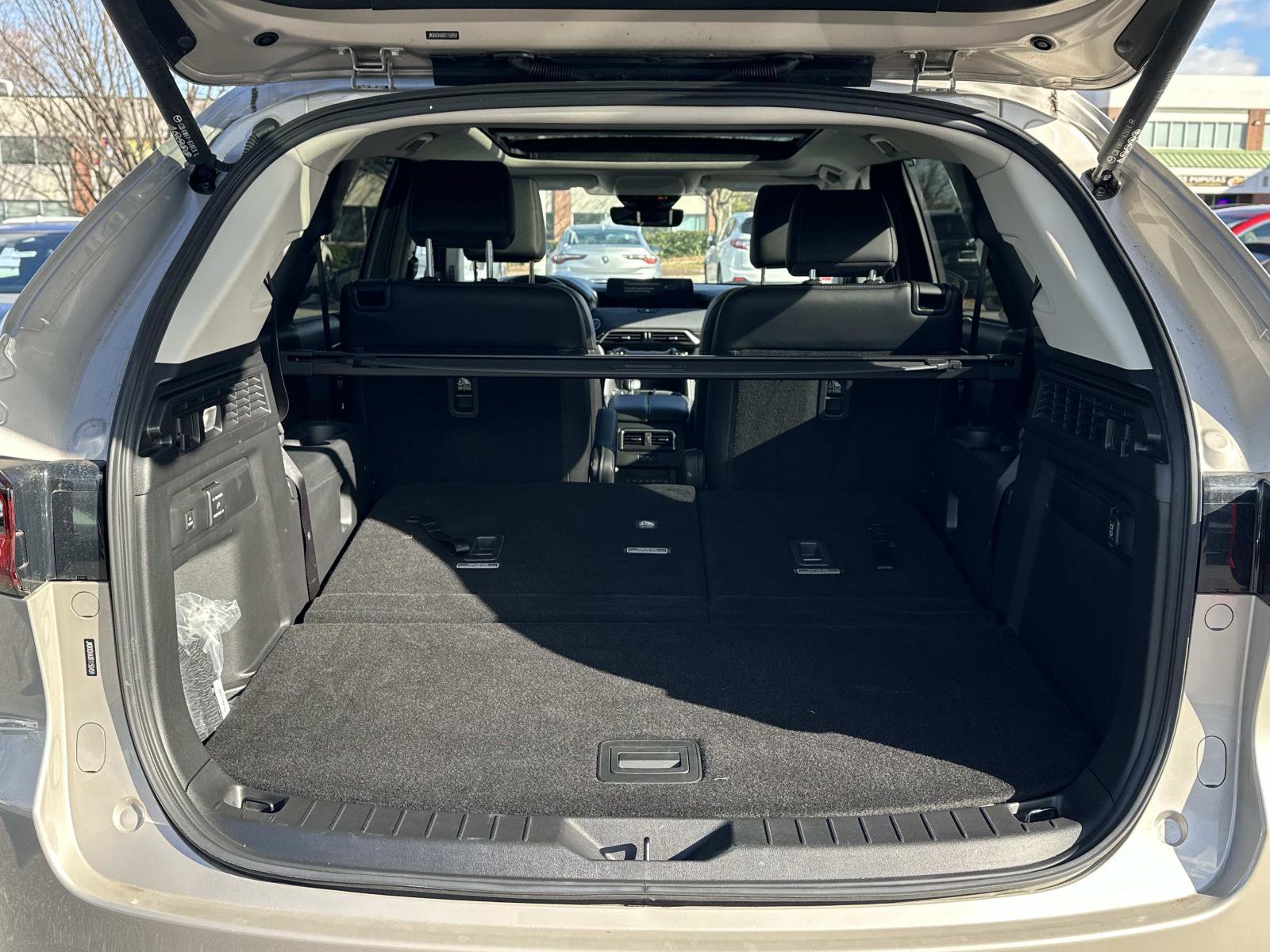 Used 2024 MAZDA CX-90 Plug-In Hybrid w/ Premium Pkg image 16