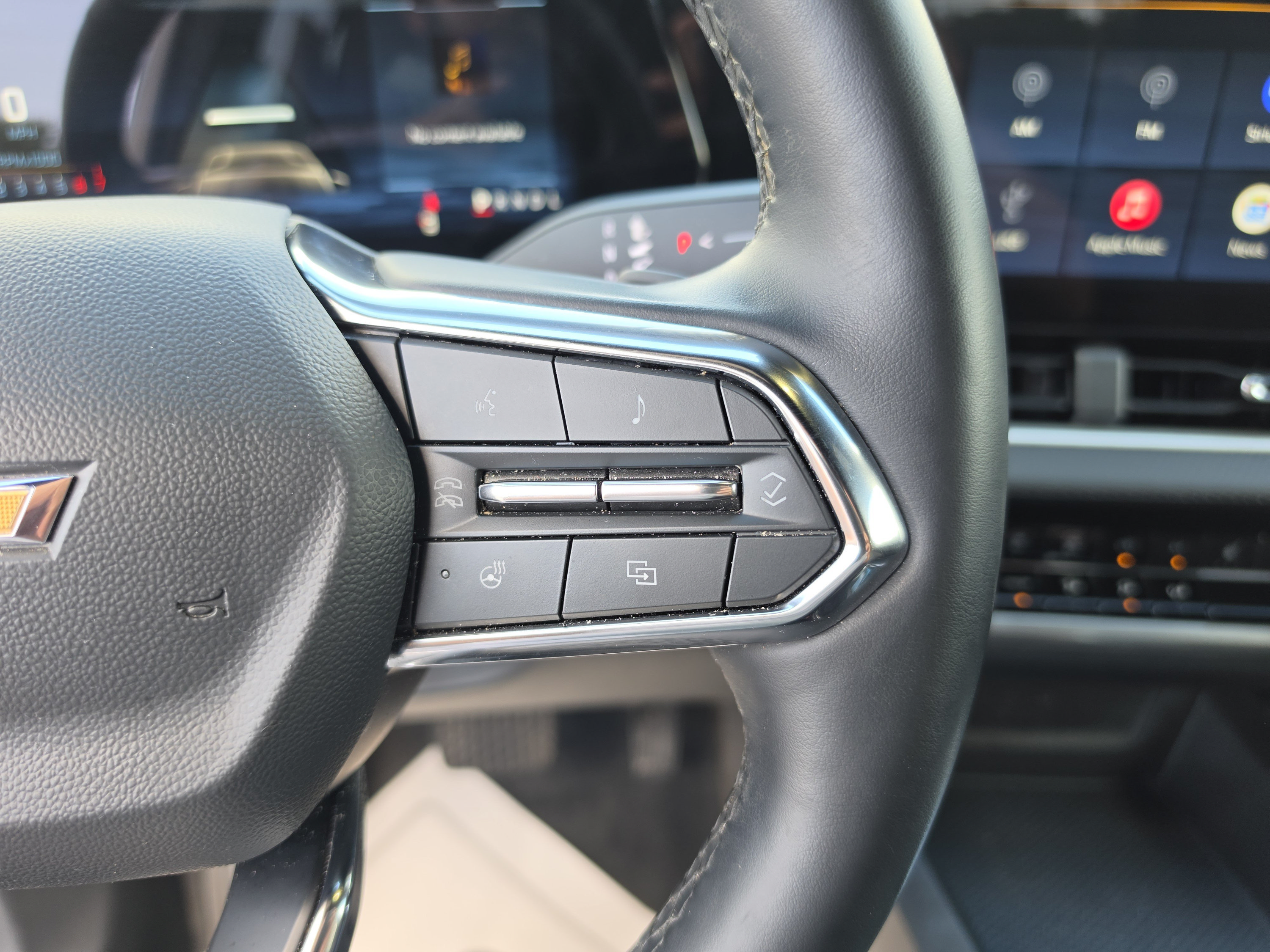 Used 2026 Chevrolet Equinox LT FWD image 32