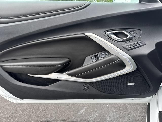 Used 2016 Chevrolet Camaro SS RWD image 10