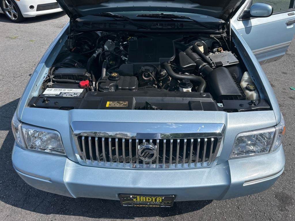 Used 2010 Mercury Grand Marquis LS RWD image 28