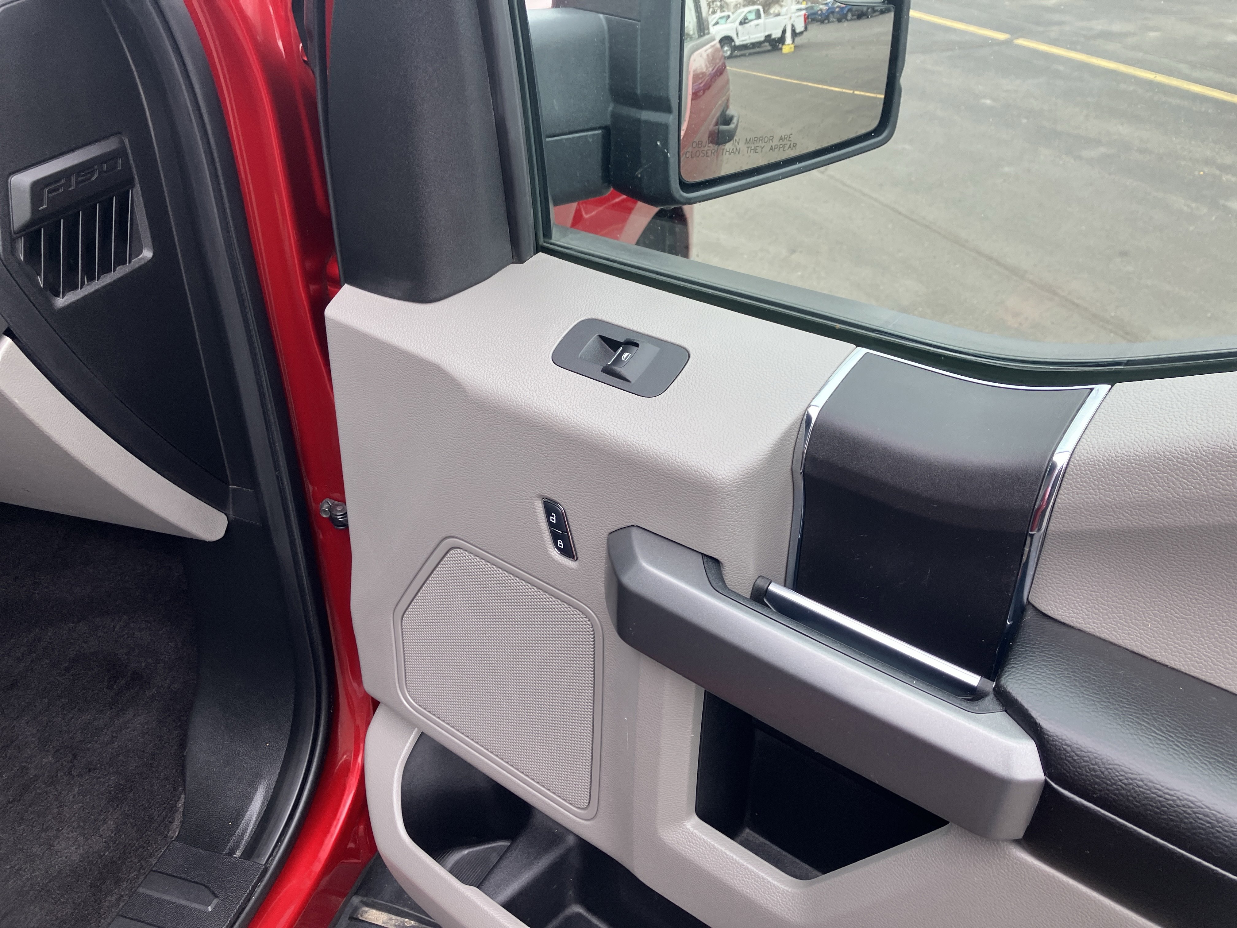 Used 2016 Ford F150 XLT w/ Trailer Tow Package image 10