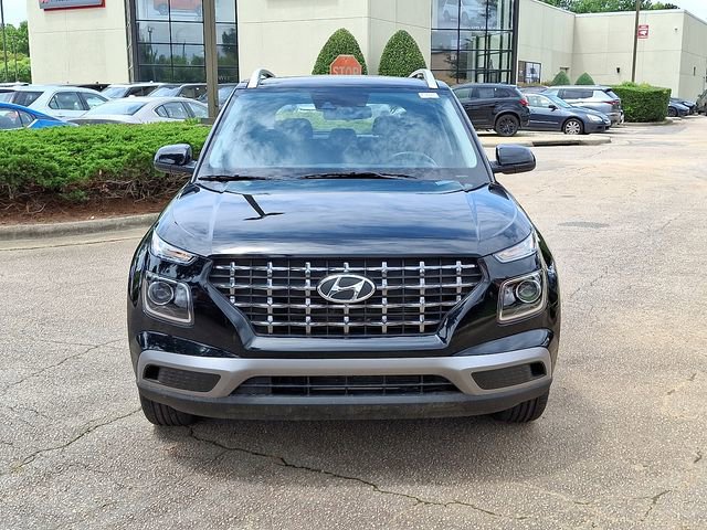 Used 2024 Hyundai Venue SEL image 2