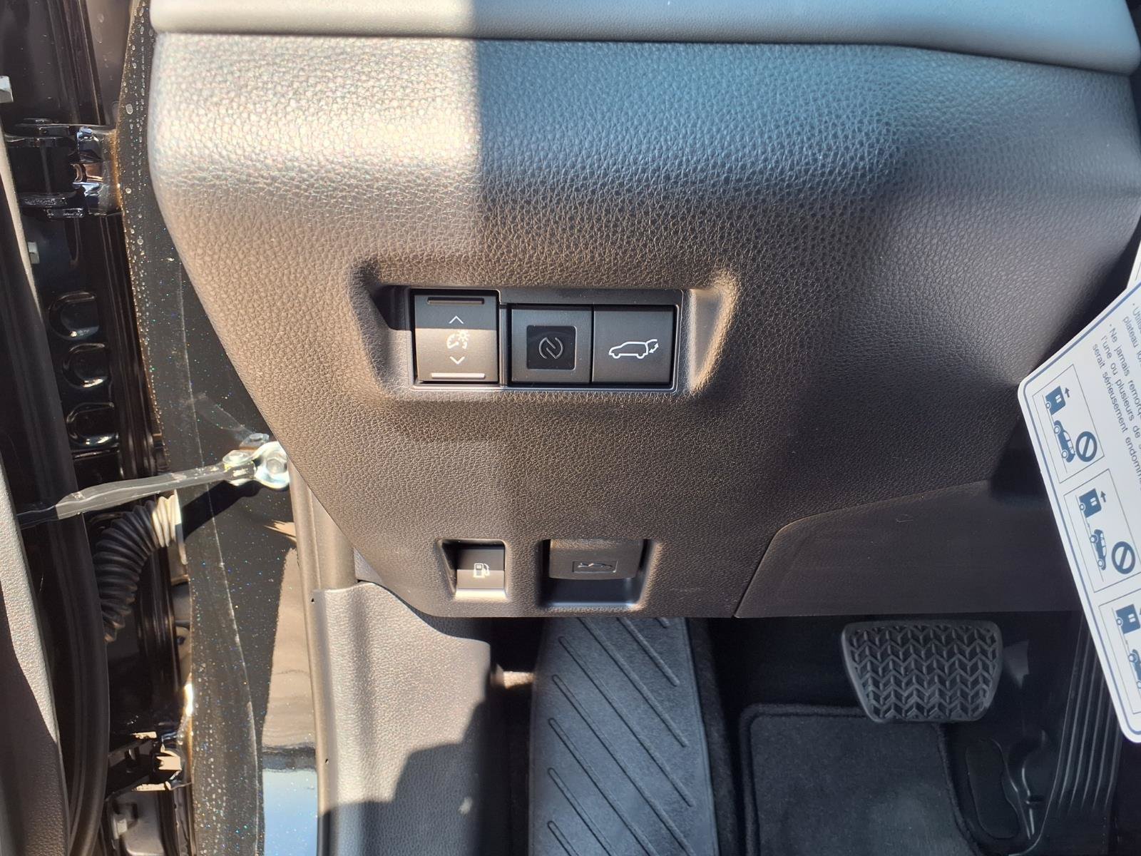 New 2026 Toyota RAV4 XSE w/ Panoramic Sun Roof Package AWD/4WD image 22