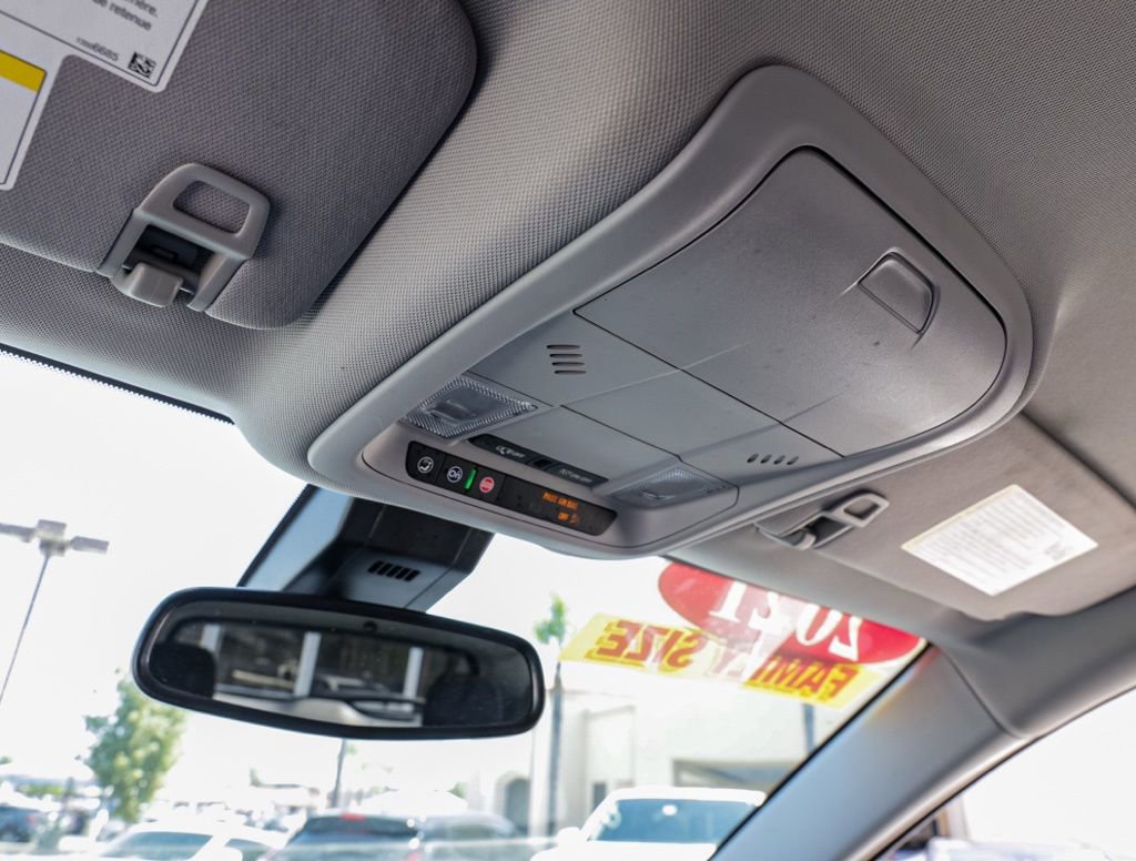 Used 2021 GMC Terrain SLE image 30