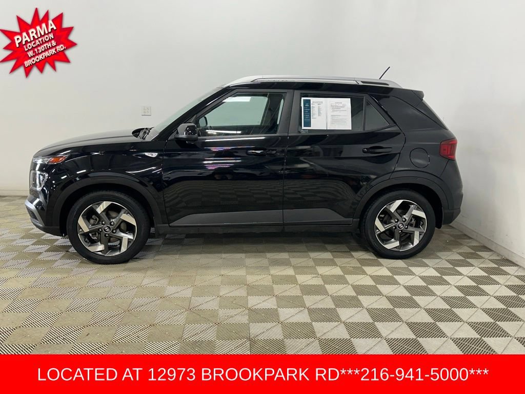 Used 2023 Hyundai Venue SEL FWD image 6