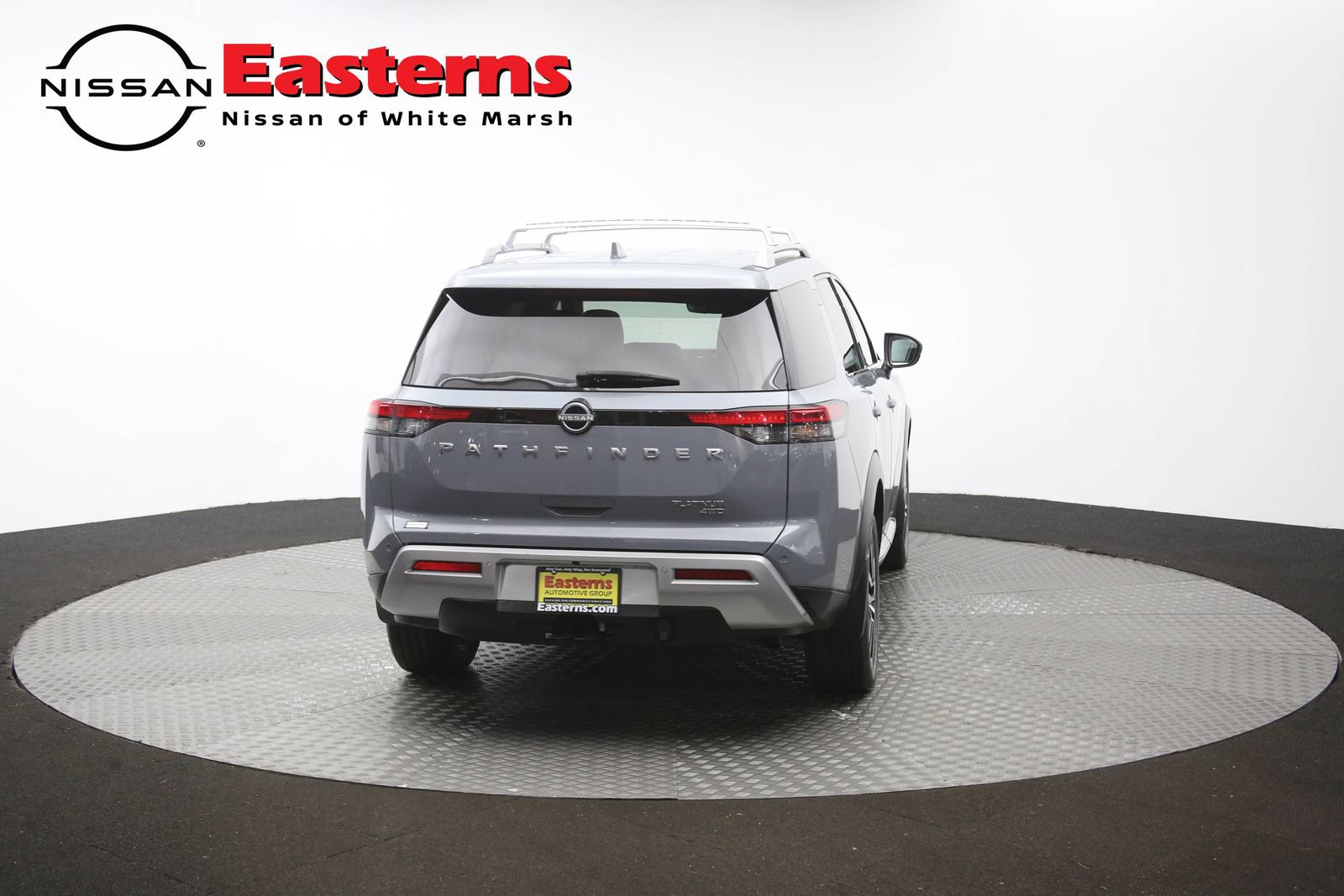 Used 2023 Nissan Pathfinder Platinum w/ Cargo Package AWD/4WD image 37