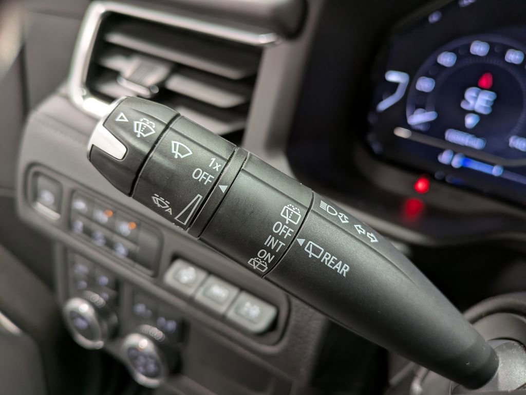 Used 2024 GMC Yukon Denali image 18