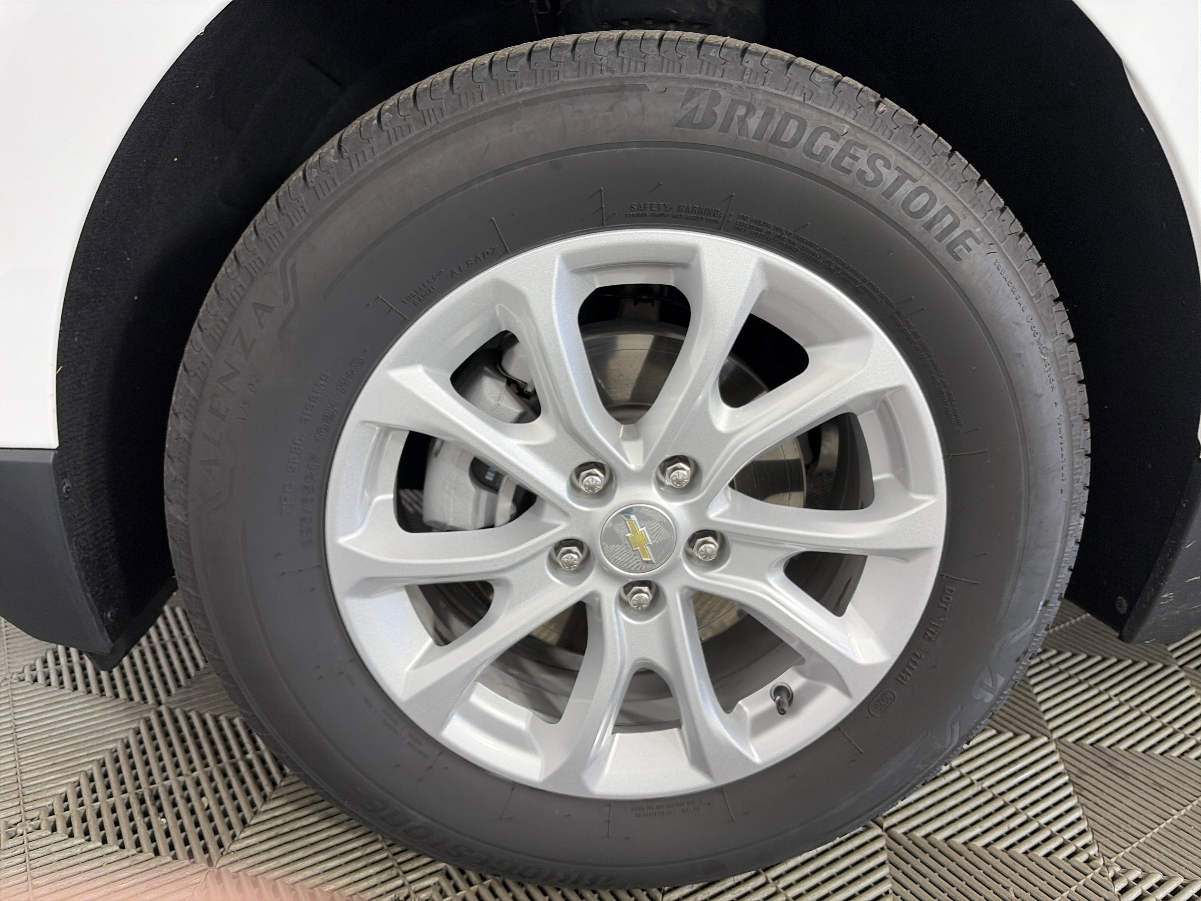 Certified 2021 Chevrolet Equinox LS image 13