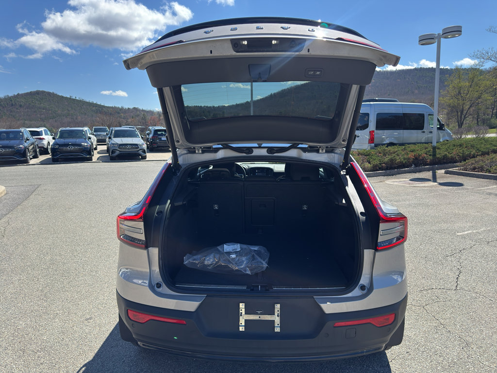 Certified 2023 Volvo C40 P8 Recharge Ultimate image 20