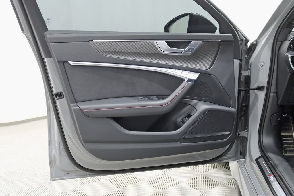 Used 2026 Audi RS 6 performance image 40