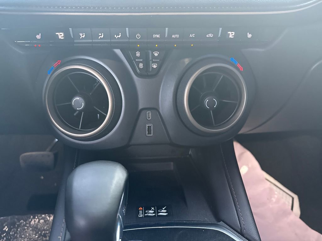 Used 2023 Chevrolet Blazer Premier image 20