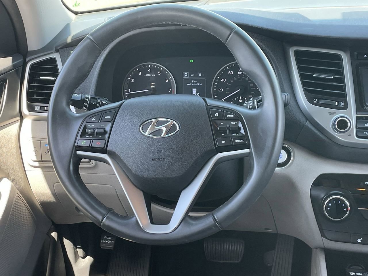 Used 2017 Hyundai Tucson Sport FWD image 13