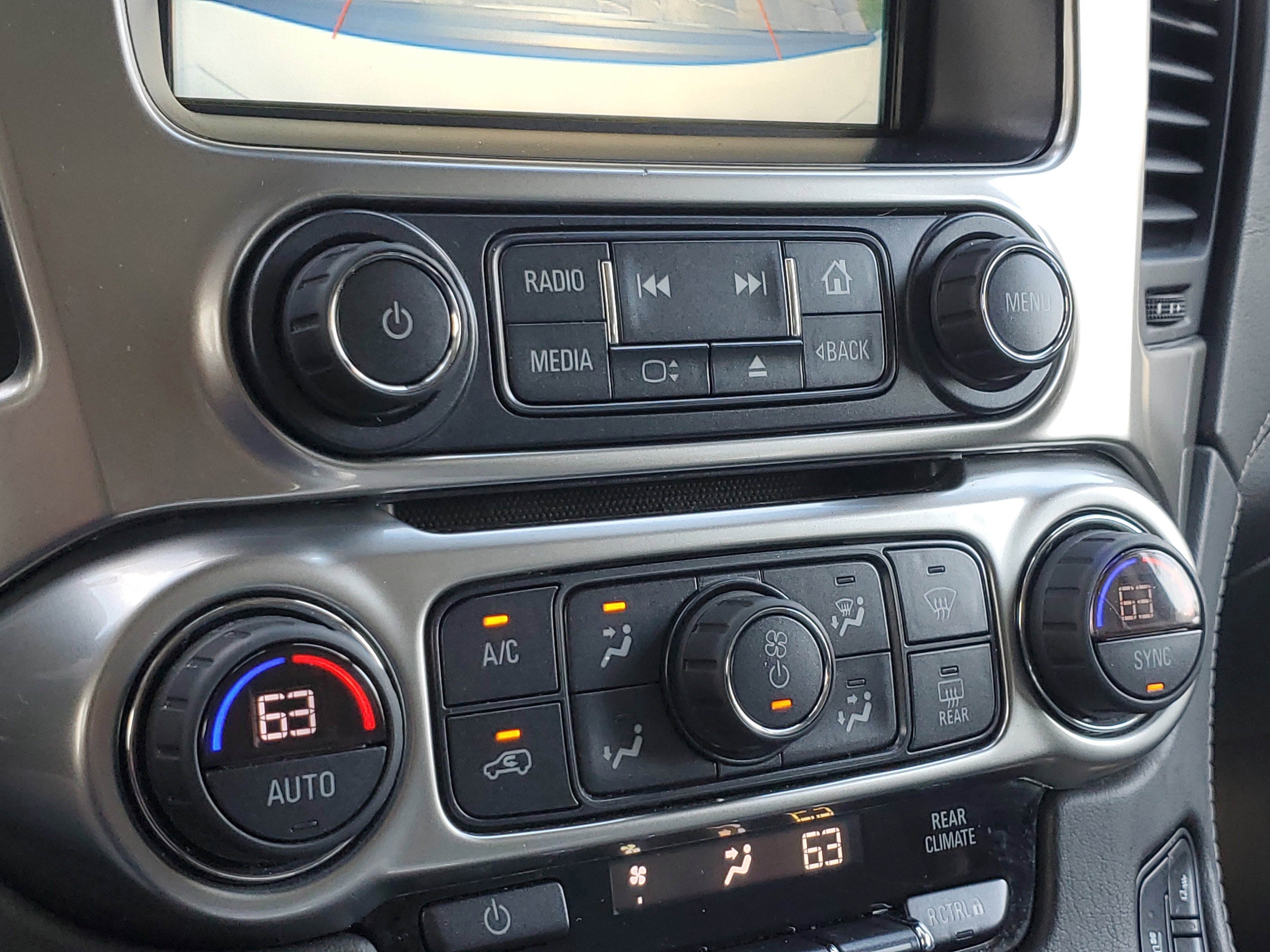 Used 2020 Chevrolet Suburban Premier image 32