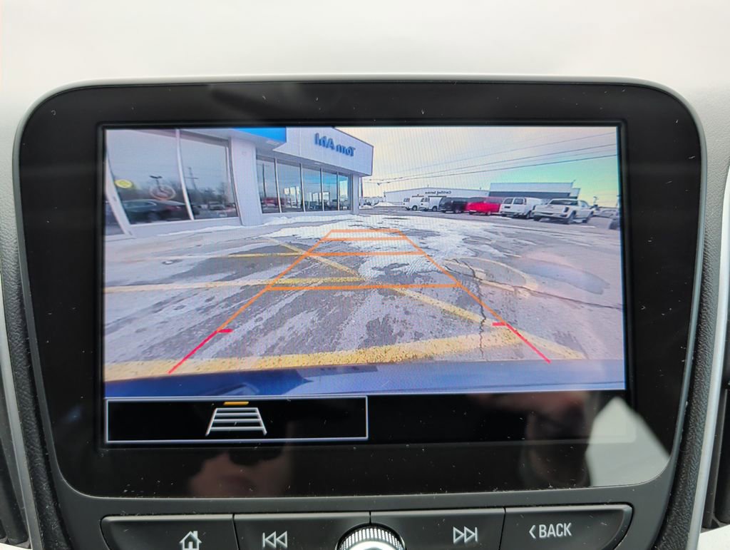 Used 2023 Chevrolet Malibu LT image 14