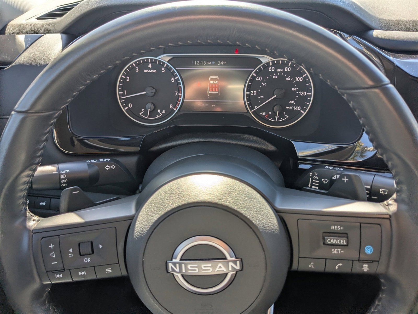 Used 2025 Nissan Pathfinder SV image 30