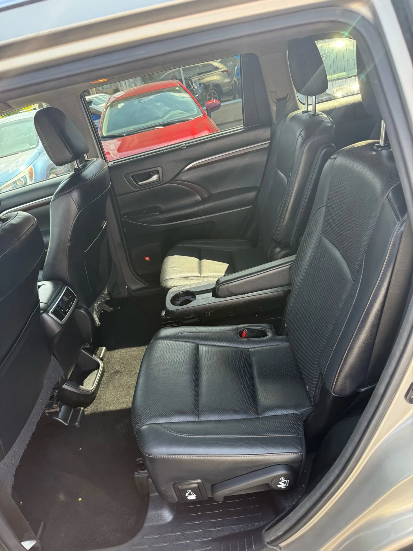 Used 2015 Toyota Highlander Limited AWD/4WD image 16