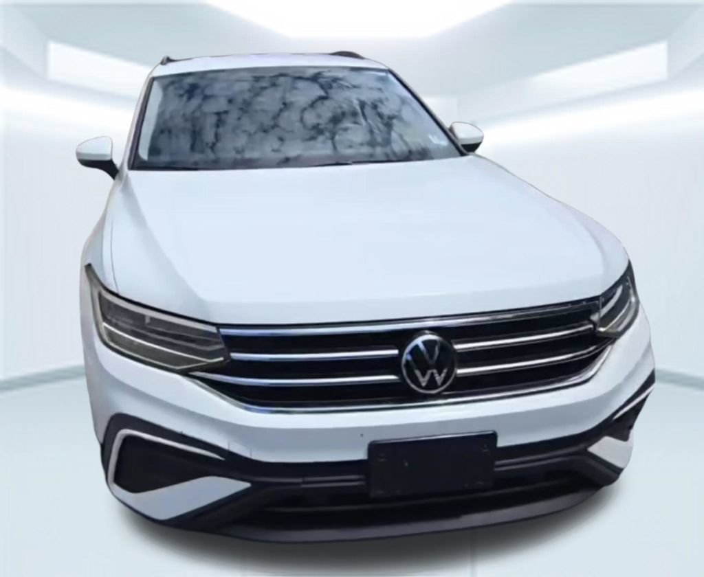 Used 2023 Volkswagen Tiguan S FWD image 10