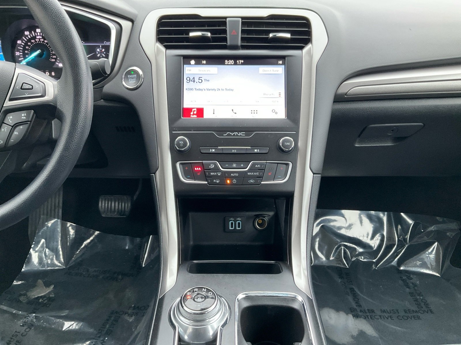 Used 2019 Ford Fusion SE image 11