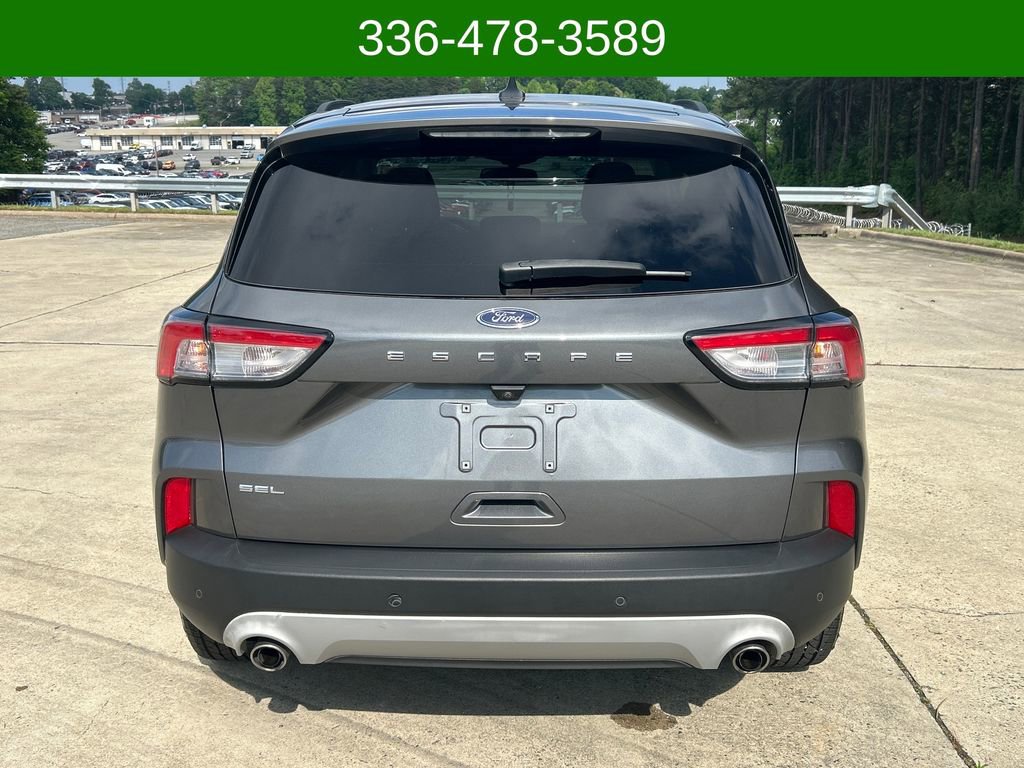 Used 2022 Ford Escape SEL w/ Technology Package FWD image 4