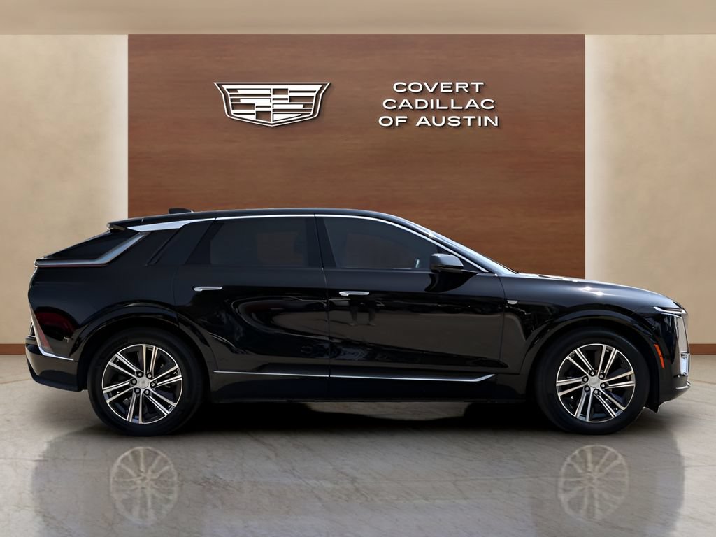 Certified 2024 Cadillac Lyriq Luxury AWD/4WD image 5