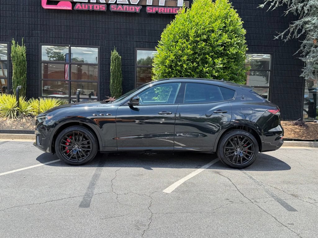Used 2022 Maserati Levante Modena AWD/4WD image 9