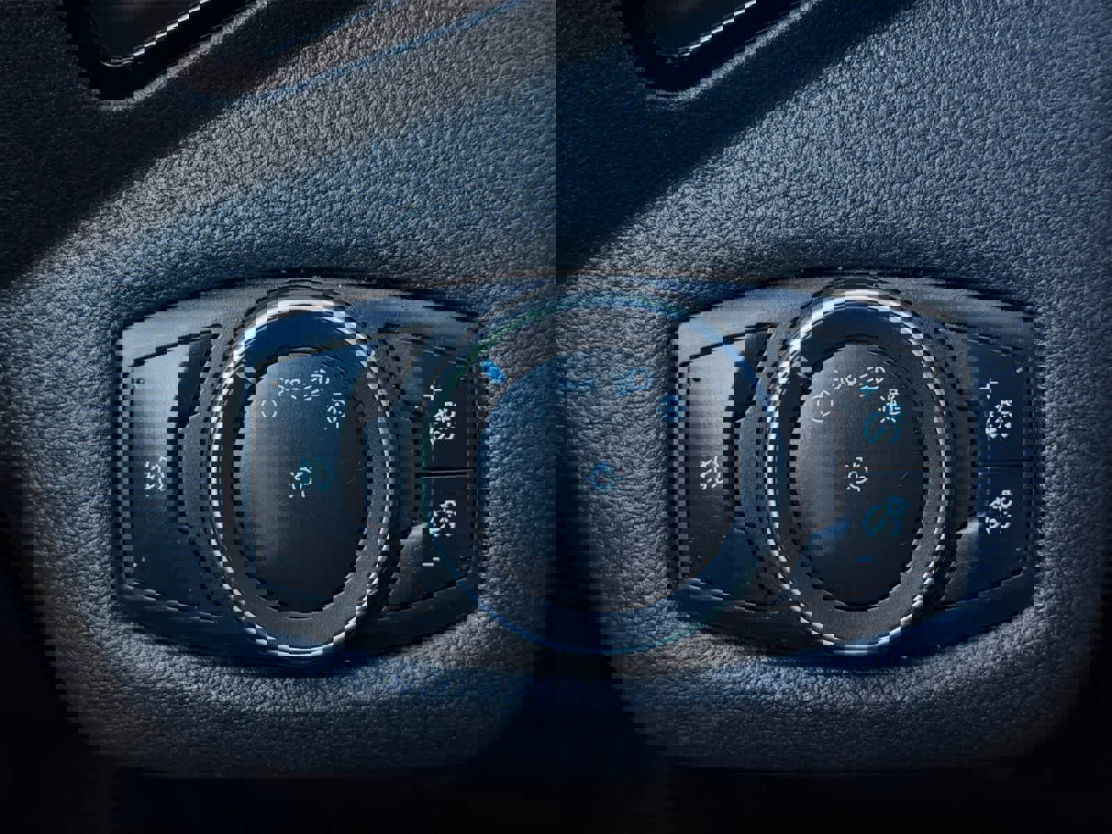 Used 2015 Ford Escape Titanium w/ Equipment Group 301A image 19