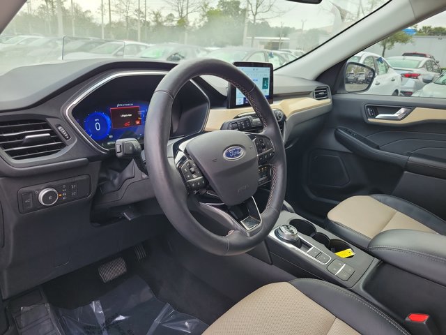 Used 2022 Ford Escape Titanium w/ Titanium Elite Package image 18