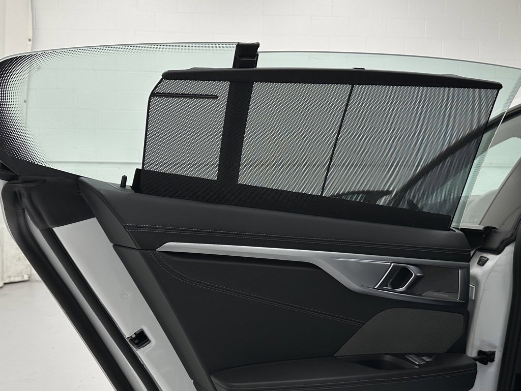 Used 2025 BMW M850i xDrive image 42