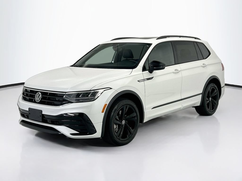 Used 2024 Volkswagen Tiguan SE R-Line