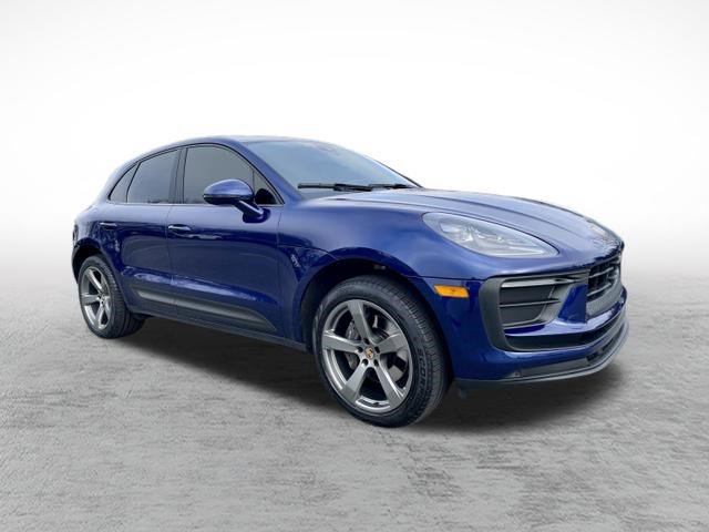 Used 2023 Porsche Macan Turbo image 3