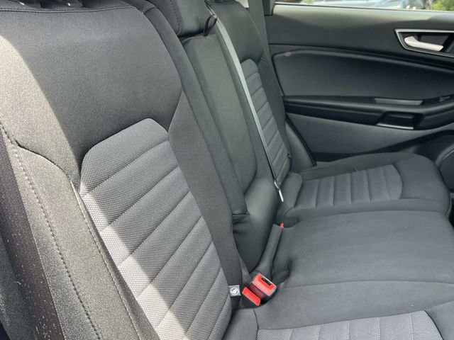 Used 2022 Ford Edge SE w/ Black Appearance Package image 22