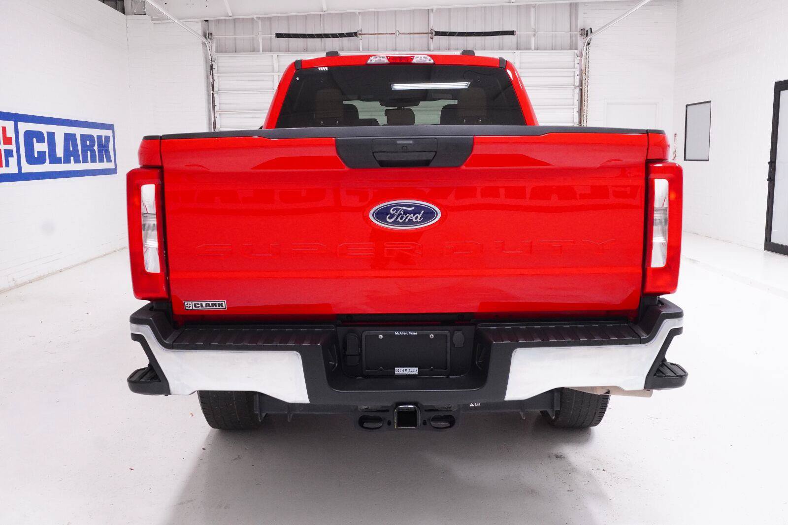 Used 2023 Ford F350 XLT AWD/4WD image 27
