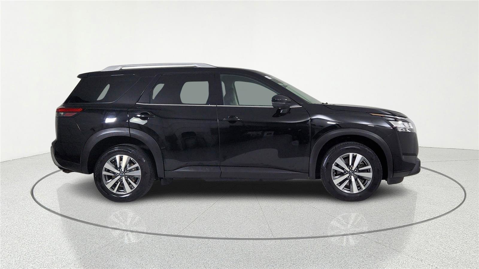 Used 2024 Nissan Pathfinder SL image 6